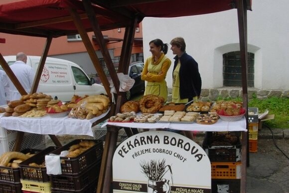 POUŤOVÝ JARMARK VE SNĚŽNÉM (foto 1)