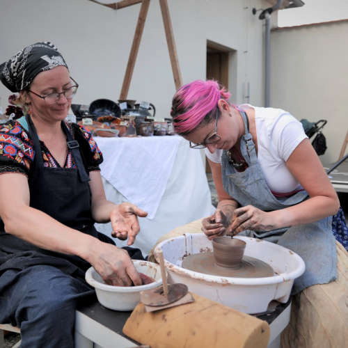 TVŮRČÍ DÍLNY NA ŠMERALOVĚ STATKU (foto 1)