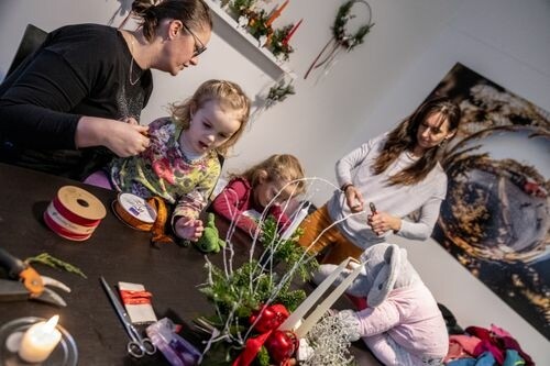 Výtvarné dílny v informačním centru (foto 1)