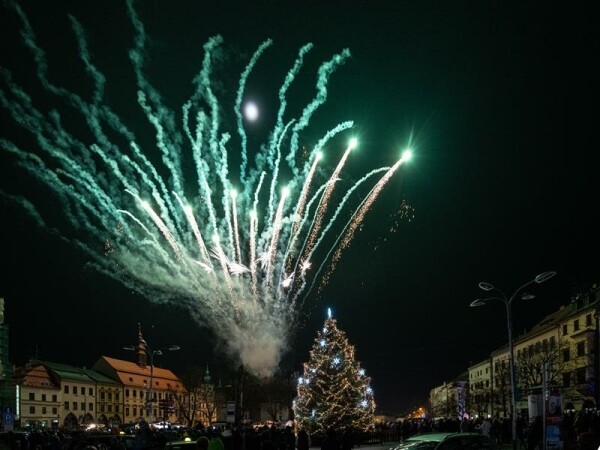 Novoroční ohňostroj (foto 1)