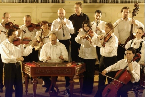 BROLN - CHARITATIVNÍ KONCERT PRO NOVOMĚSTSKOU NEMOCNICI (foto 1)