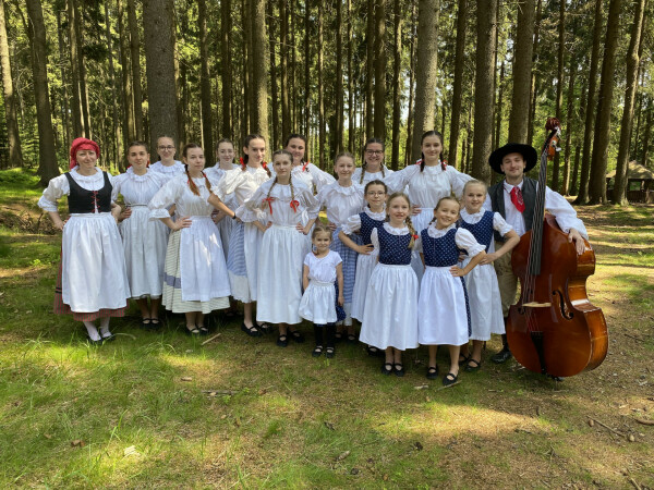 Otevírání Mlejnku z Víru a Strašidelného podzemí (foto 1)