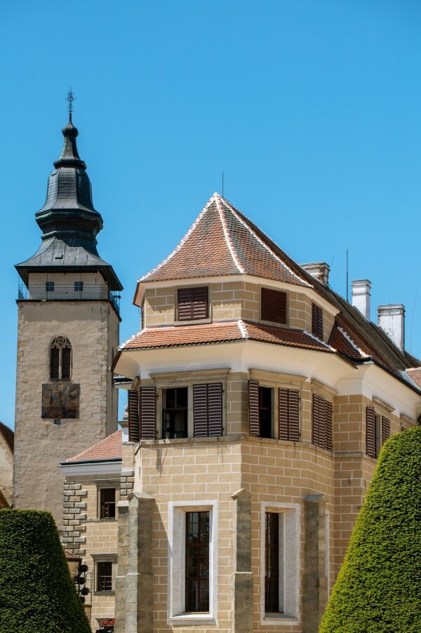 Výstava: Mezi... (foto 1)