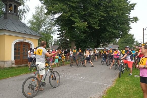 RADOSTÍNSKÉ KOLOVÁNÍ (foto 1)