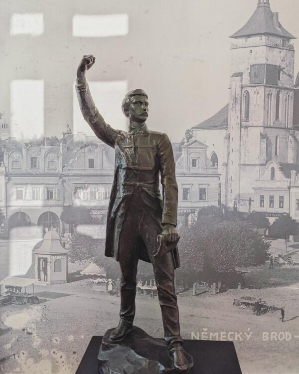 Park Budoucnost v Havlíčkově Brodě a jeho drobné památky – procházka se Zuzanou Trnkovou (foto 1)