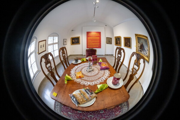 Komentovaná prohlídka k výstavě CHUDOBA s Michalem Konečným (foto 1)