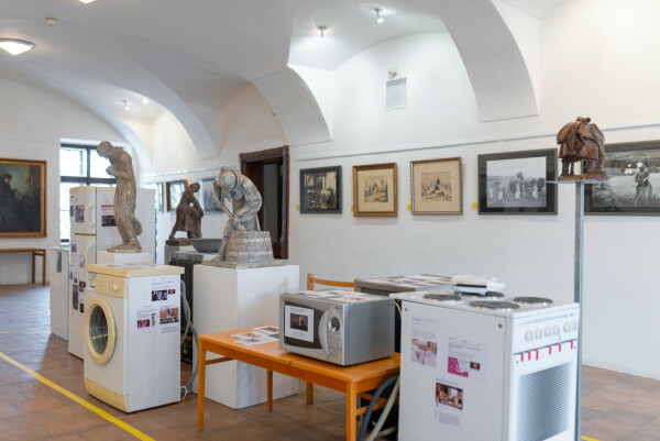 Komentovaná prohlídka výstavy Chudoba s kurátorkou Barborou Ilič (foto 1)