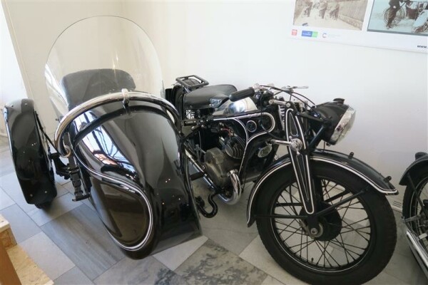 Rychlost a tradice – výstava o motocyklech v Muzeu Vysočiny Pelhřimov (foto 1)