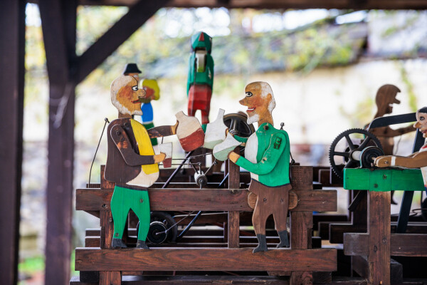 Otevírání mlejnku (foto 1)