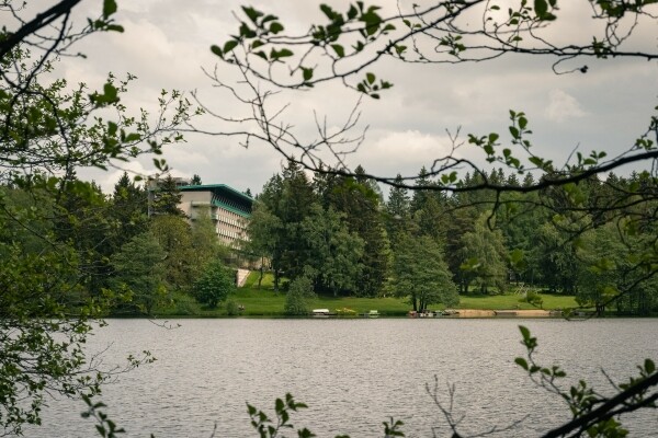 DEN ZÁZRAKŮ NA HOTELU MEDLOV (foto 1)