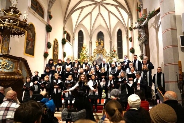 Pěvecký sbor Svatopluk - Vánoční koncert (foto 1)