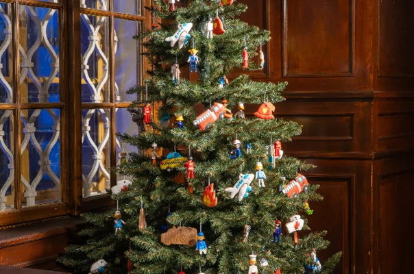 Igráček v Příběhu vánočního stromečku na zámku Loučeň (foto 1)