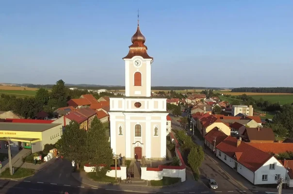 Pouť sv. Václava v Novém Veselí s řemeslným jarmarkem (foto 1)