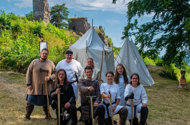 Festival historického šermu, hudby a tance na hradě Zubštejn 2026 (foto 1)