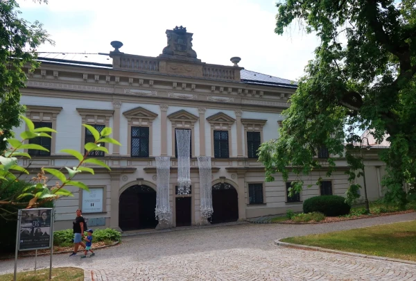 Letní noc na zámku (foto 1)